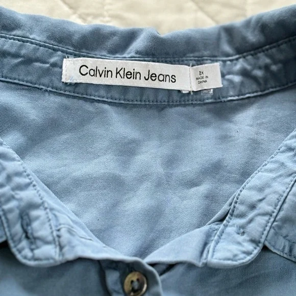 Calvin Klein Jeans Women's 2X Blue Button Down Lightweight Soft Utility Shirt - Picture 3 of 11